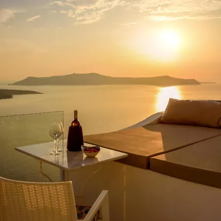 Deep Blue Fira (Santorini)