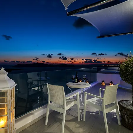 Deep Blue Villa *
